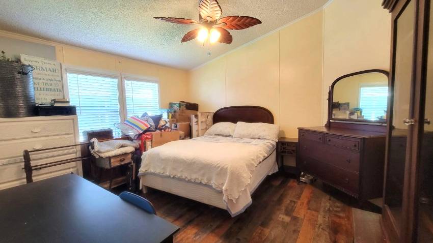 519 Tahiti Drive a Lake Wales, FL Mobile or Manufactured Home for Sale